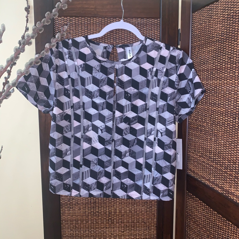 RVCA brand new top